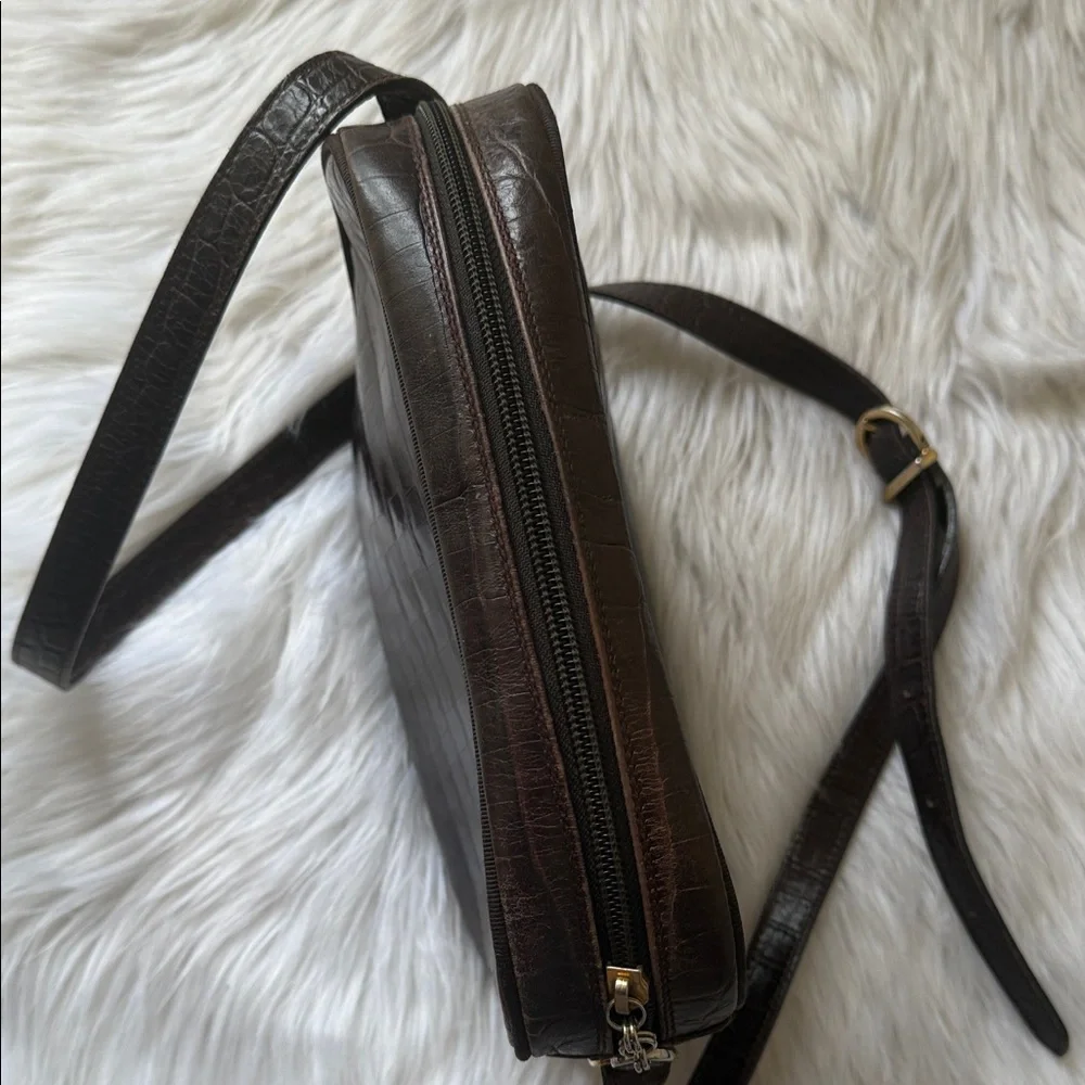 Salvatore Ferragamo Vara Brown Embossed Leather Designer Shoulder/ Crossbody Bag - Picture 10 of 16